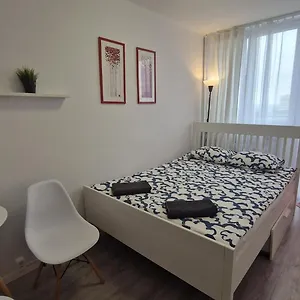 https://hostel-grzybowska-pokoje-centrum.warsawhotelspoland.com