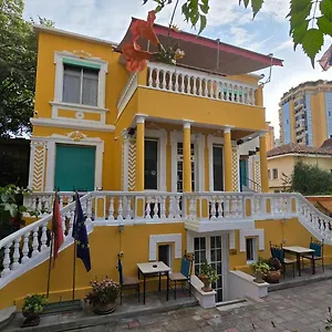 15 - Center Hotel