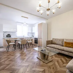 Apartment Miku Apartments-luxury View At Wilson Square, Tirana
