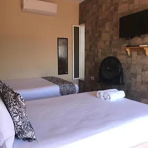 Isla Chich Apartahotel